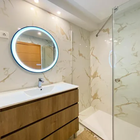 2 Bedroom With Terrace And View Over Tejo River Апартаменты *