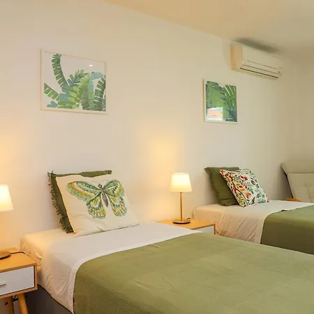 2 Bedroom With Terrace And View Over Tejo River Апартаменты Монтижу