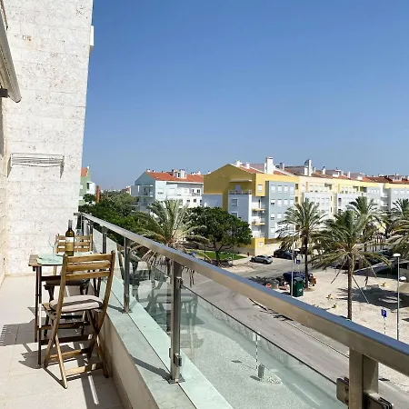 Апартаменты 2 Bedroom With Terrace And View Over Tejo River