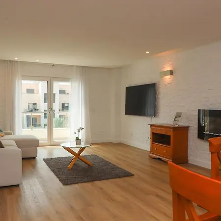 Апартаменты 2 Bedroom With Terrace And View Over Tejo River Монтижу