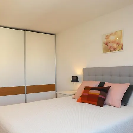 Апартаменты 2 Bedroom With Terrace And View Over Tejo River